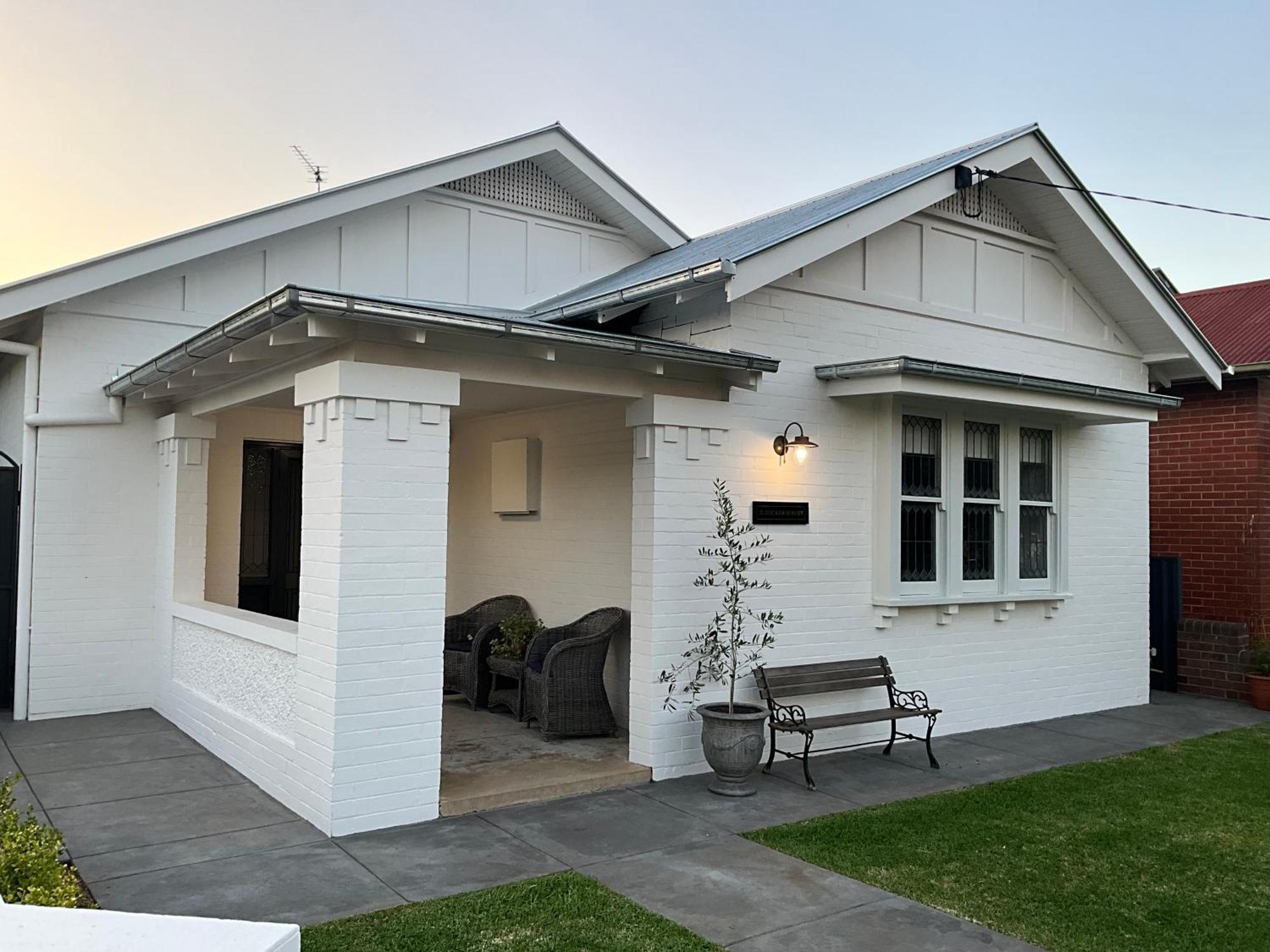 Charming Central Cottage In Wagga Wagga Exterior foto